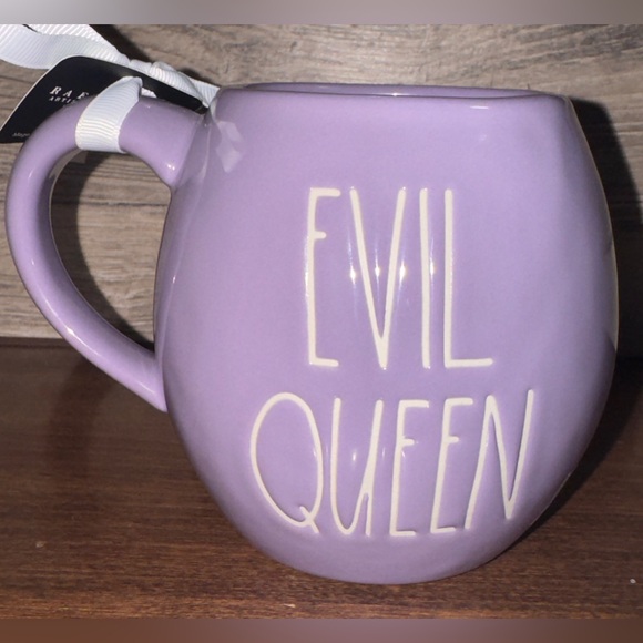 Super Cute Disney Villains purple ceramic Villains EVIL QUEEN mug by Rae Dunn. - Picture 11 of 13